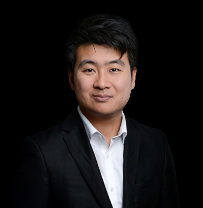 Portrait of Roger Huang